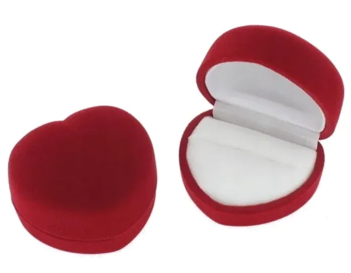 Złoty Pierścionek z Dużym Kamieniem — Prezent dla Niej